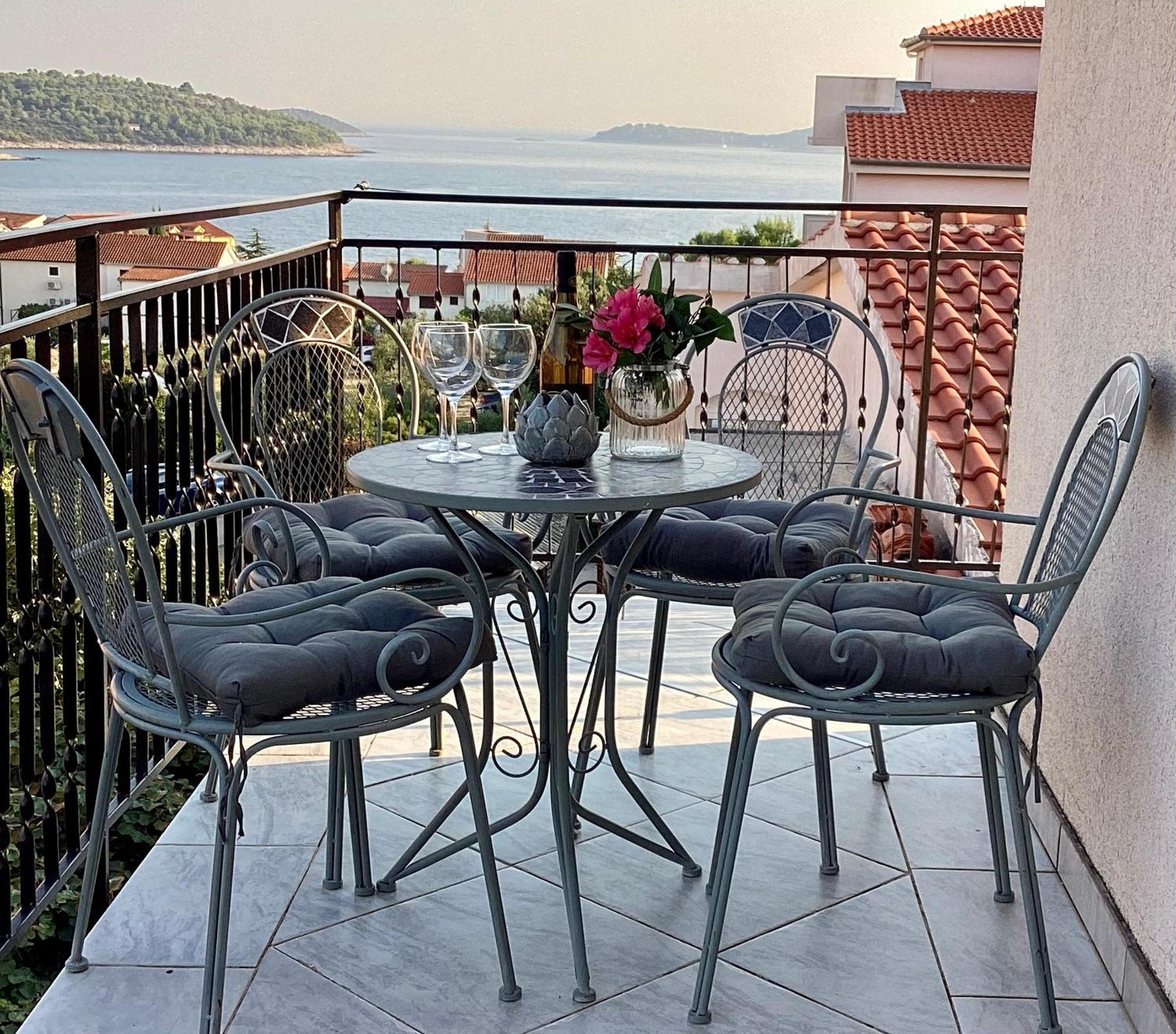 Apartmani Mate Рогозница Екстериор снимка